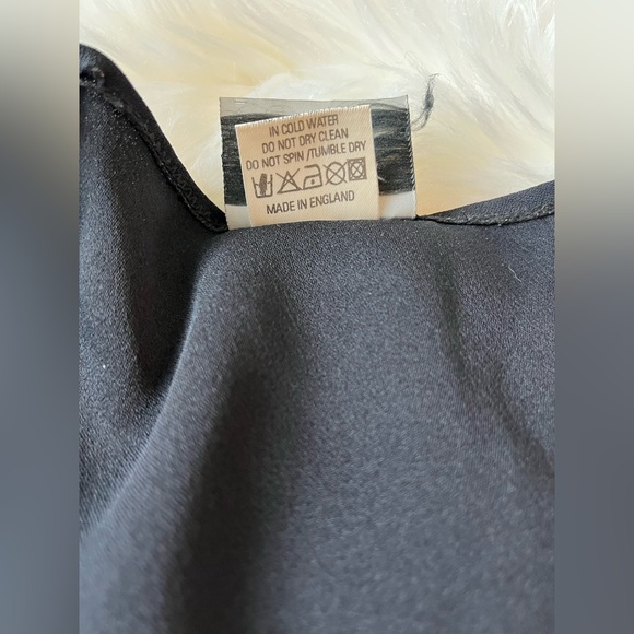 Network Vintage Hand Made Crochet Vest with Beaded Embellishments Size M/L - Picture 6 of 13